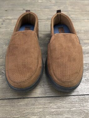 Men medium dearfoams Brown Perforated Suede Slip-On Loafers